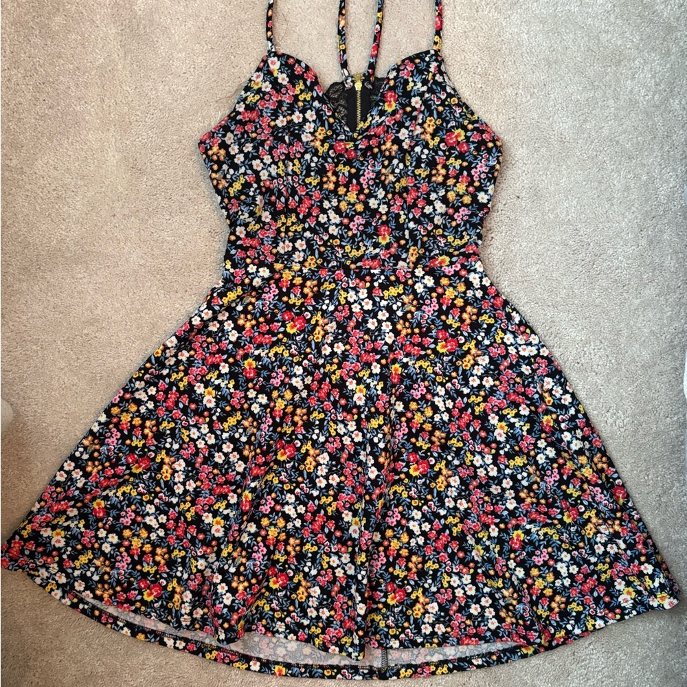 Floral Cutout Dress Women’s Medium Fit & Flare Back Zip Lace Detail Mini Dress